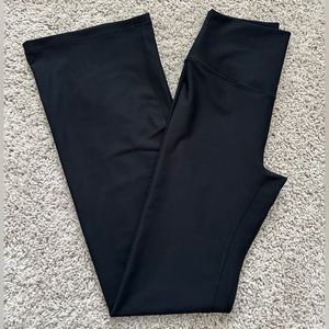 Abercrombie & Fitch YPB sculptLUX Flare Legging